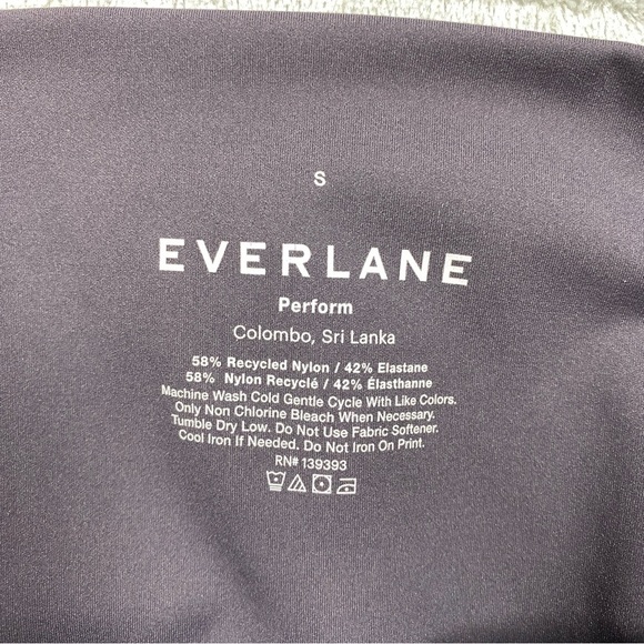 Everlane Perform Biker Short Womens Size S Purple Dark Plum Athletic - Picture 6 of 6